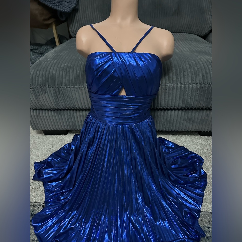 Blue dress